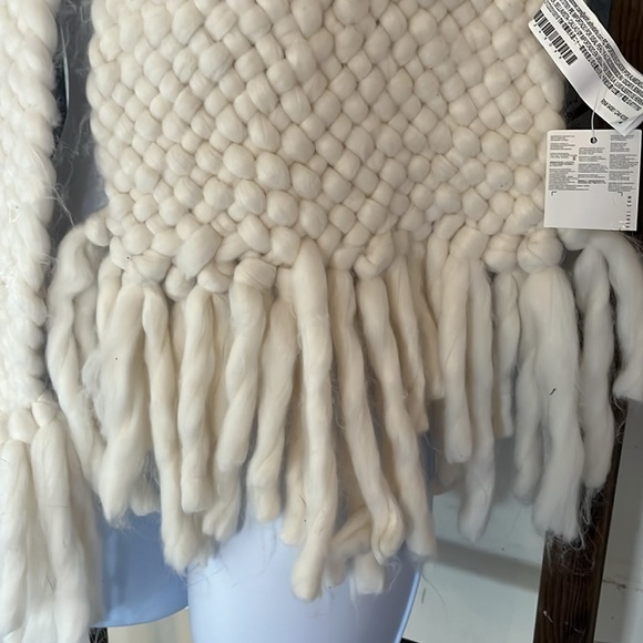 Forever 21 chunky knit crochet scarf long fringe cream soft new with tag - Picture 2 of 4